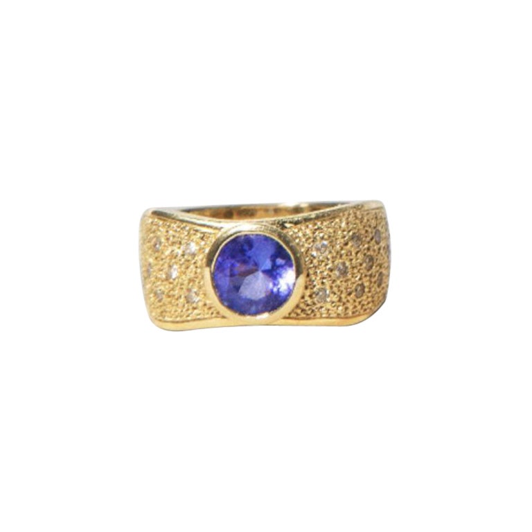 Tansanit-Ring aus 18 Karat Gold mit Diamanten