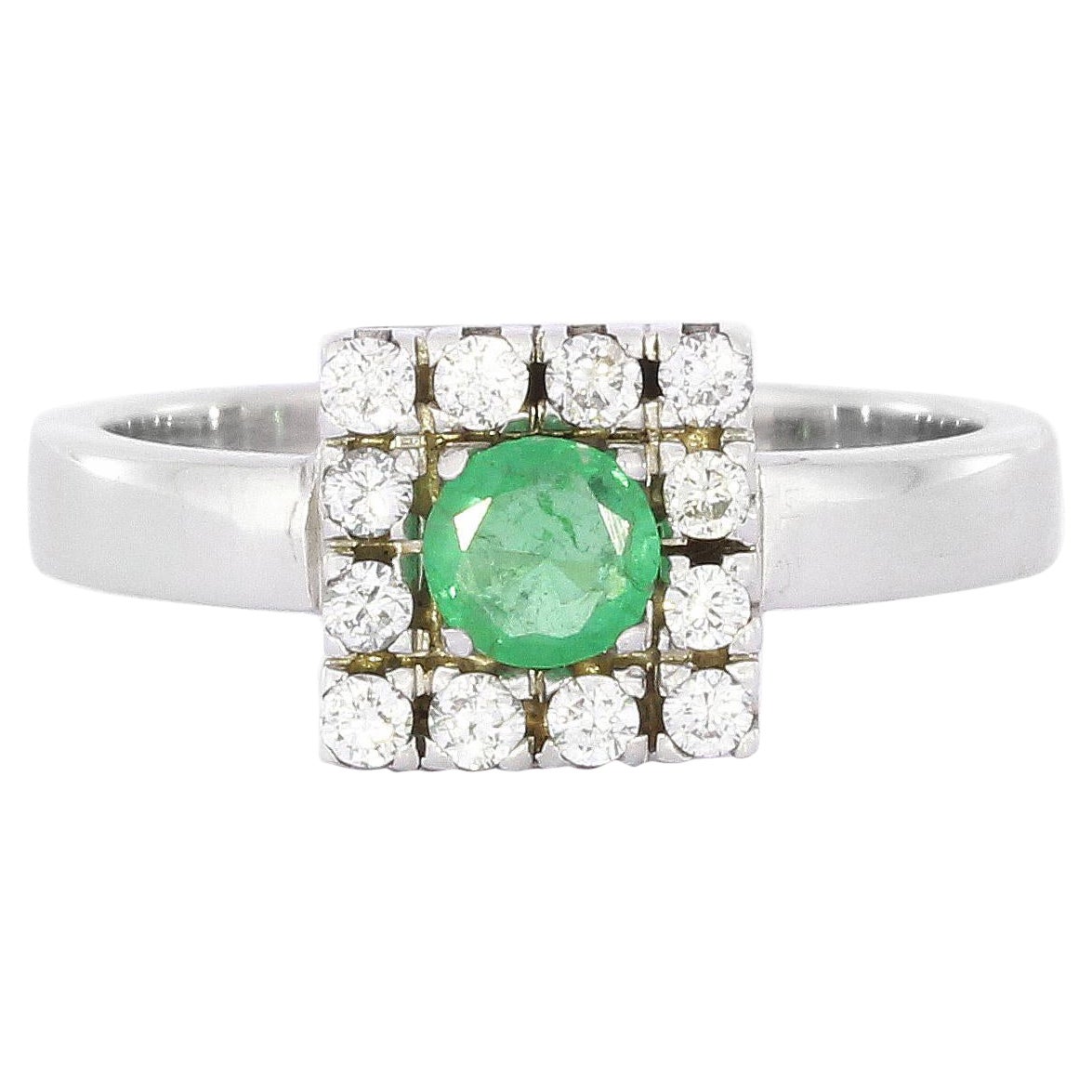 Emerald Diamond Ring in White Gold For Sale