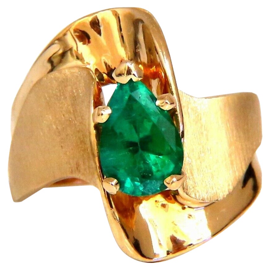 1.44 Carat Natural Pear-Shaped Emerald Vintage Satinshine Ring 14kt