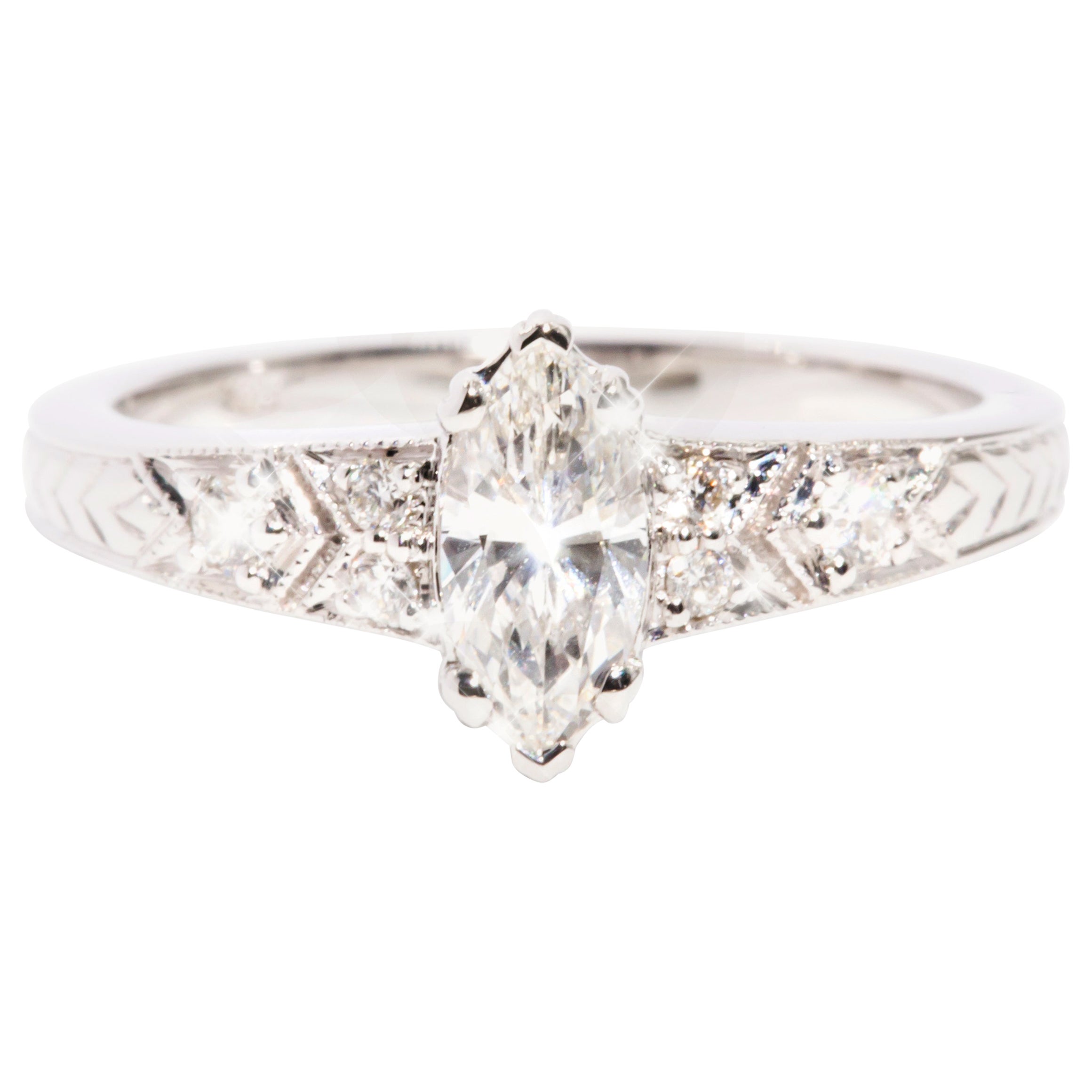 1.20 Carat Round and Marquise Diamond Gold Ring For Sale at 1stDibs