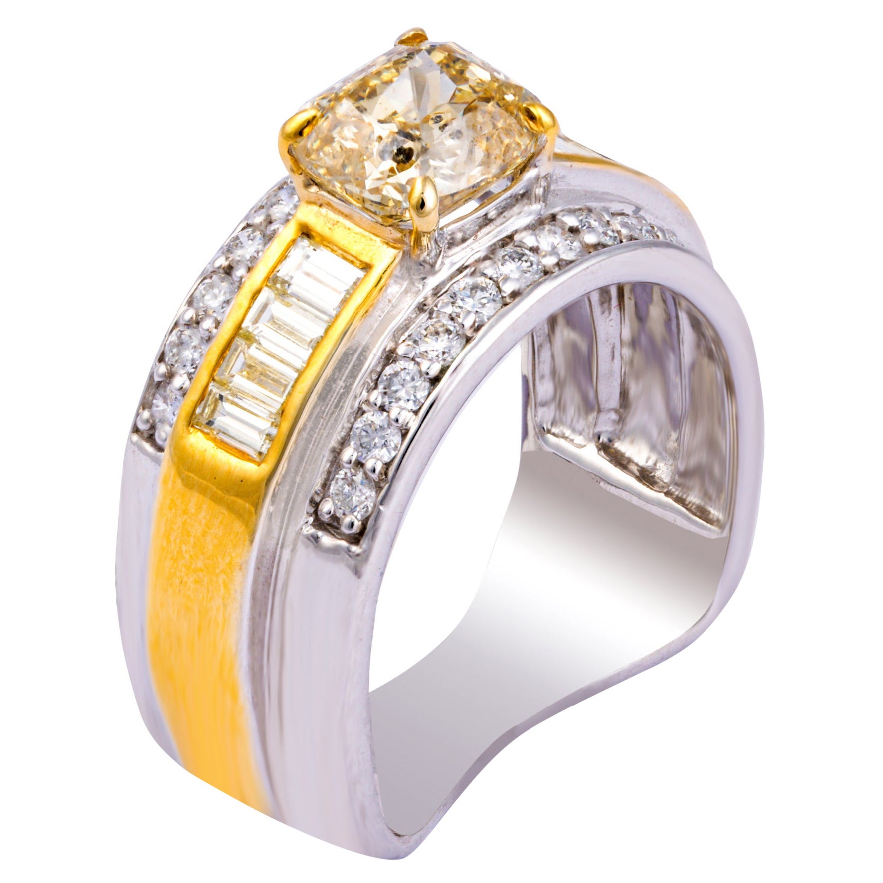 18k gold 1.07cts Diamond & 2.04cts diamond soli Ring 