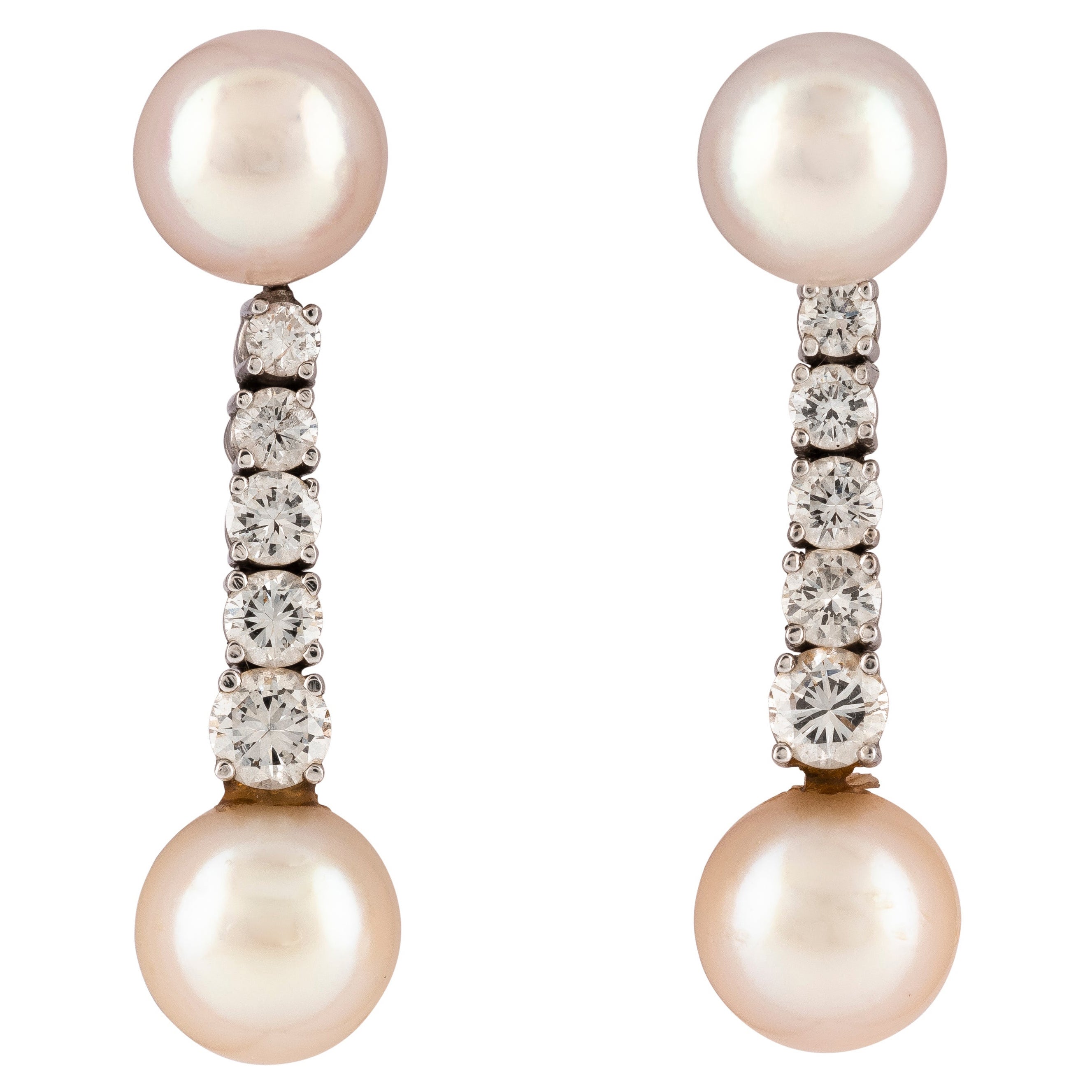 Pair of Pearl Earrings with Diamond