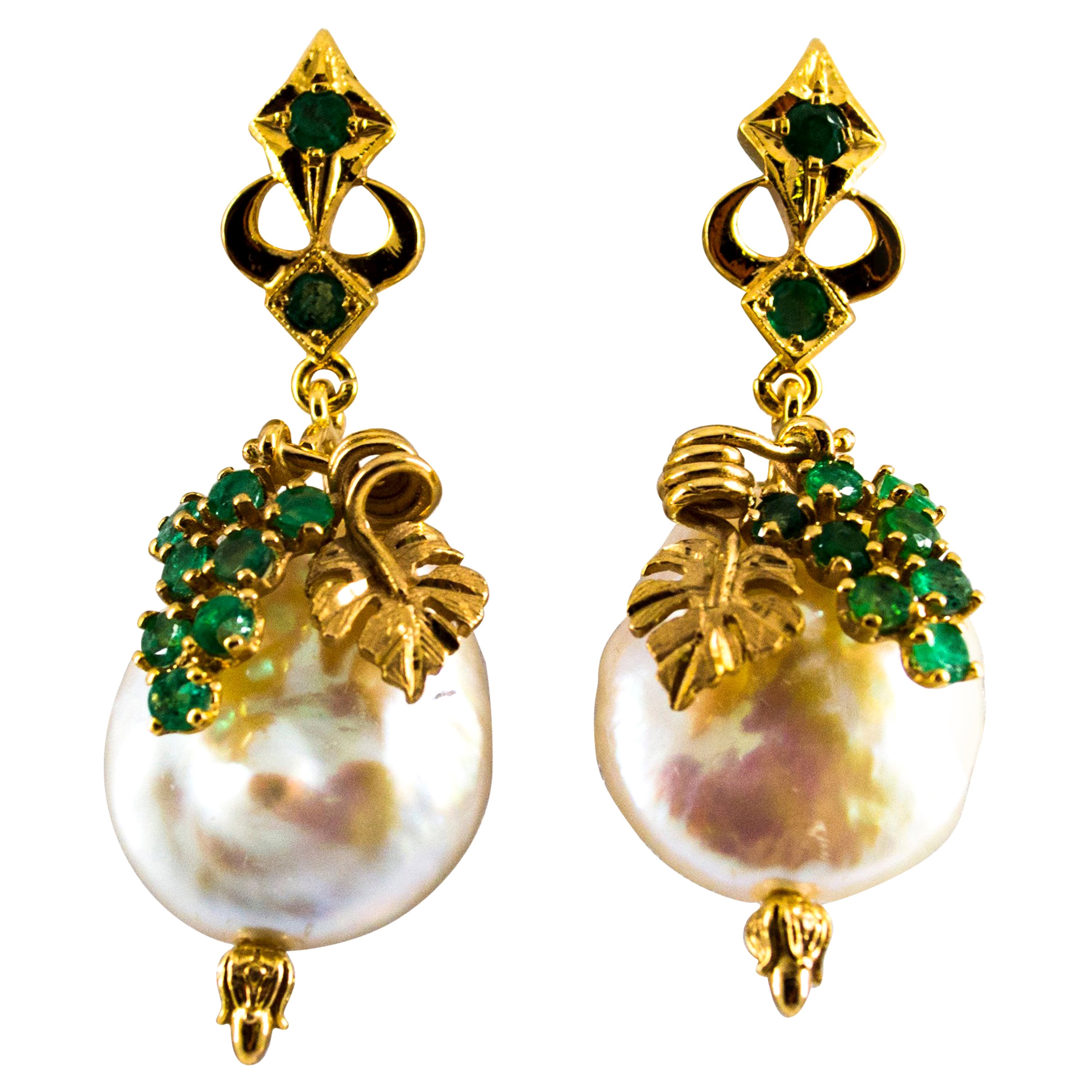 Art Deco Style 1.00 Carat Emerald Pearl Yellow Gold Dangle Stud Earrings For Sale