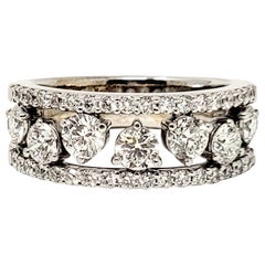 1.71 Carat Total Round Brilliant Diamond Split Shank Band Ring in 18 Karat Gold
