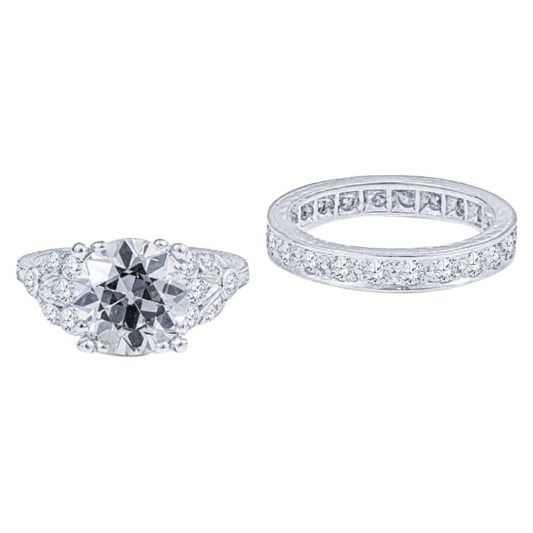 2.86 Carat Round Diamond Engagement Ring in Platinum For Sale