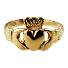 Vintage 14K Yellow Gold Claddagh Ring