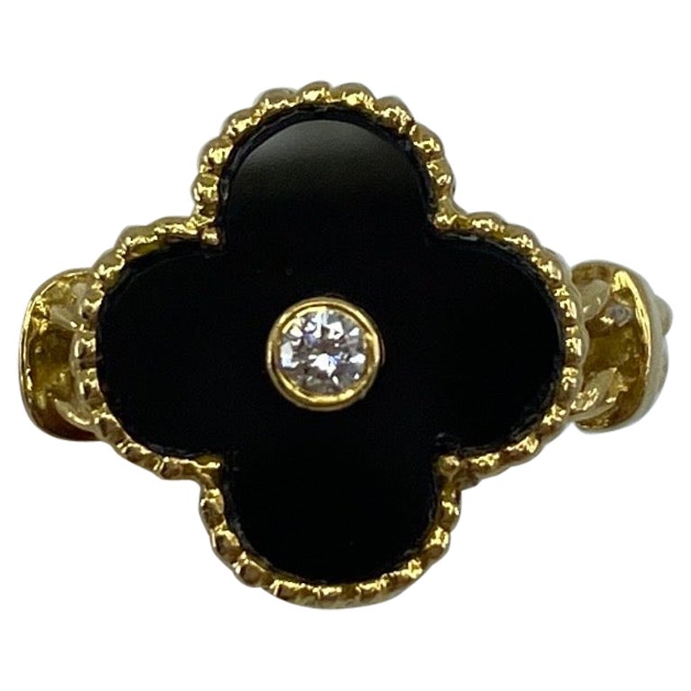 Vintage Van Cleef & Arpels Alhambra Onyx & Diamond Flower 18 Karat Gold Ring