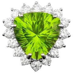 Anillo de oro blanco macizo de 14 quilates con peridoto natural y diamantes de 10,90 quilates