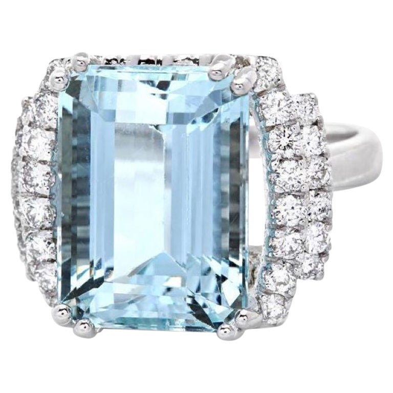 9.50 Carats Natural Aquamarine and Diamond 14K Solid White Gold Ring For Sale