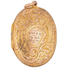 Pendentif médaillon Art déco vintage en or jaune 9 carats avec poinçons de cerf-volant gravés et fleurs