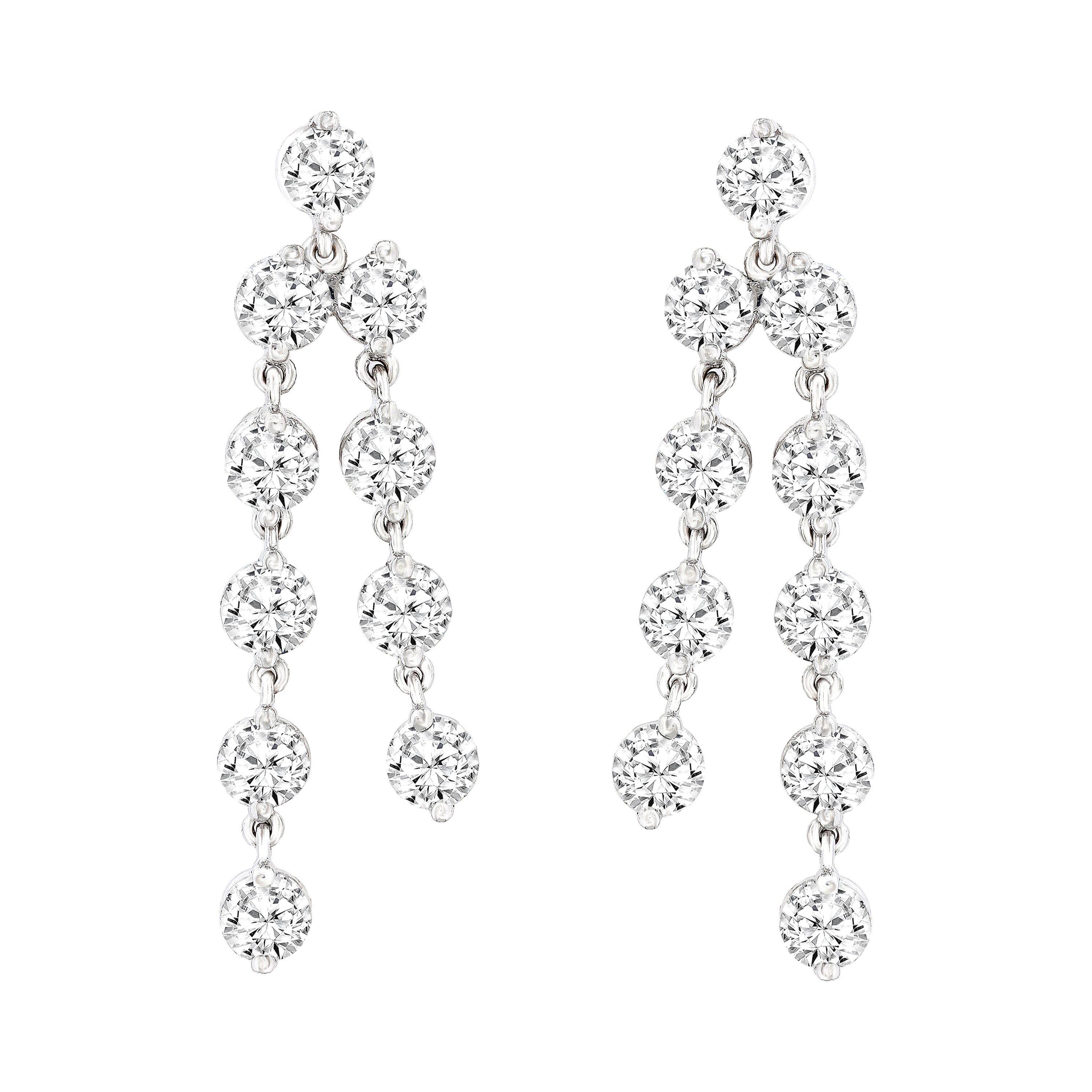 Boucles d'oreilles chandelier en or blanc 14 carats avec diamants de 5,01 carats