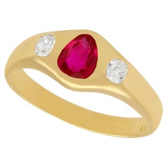 Antiker 1930er Rubin und Diamant Gelbgold Unisex Ring
