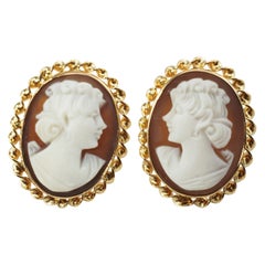 boucles d'oreilles camée en or jaune 14 carats