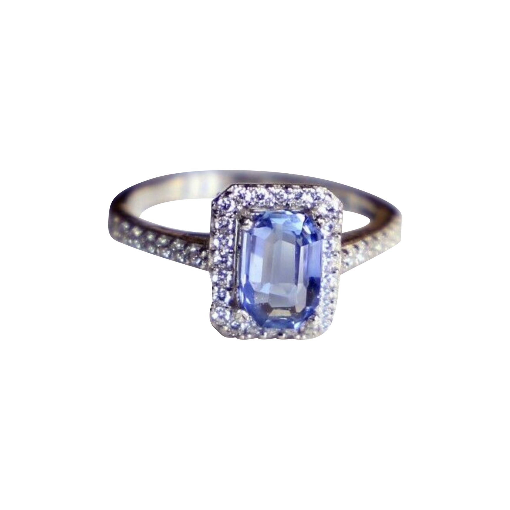 Gia Certified Blue 1.93 Carat Sapphire Diamond Ring 18 Karat from Sri Lanka  For Sale