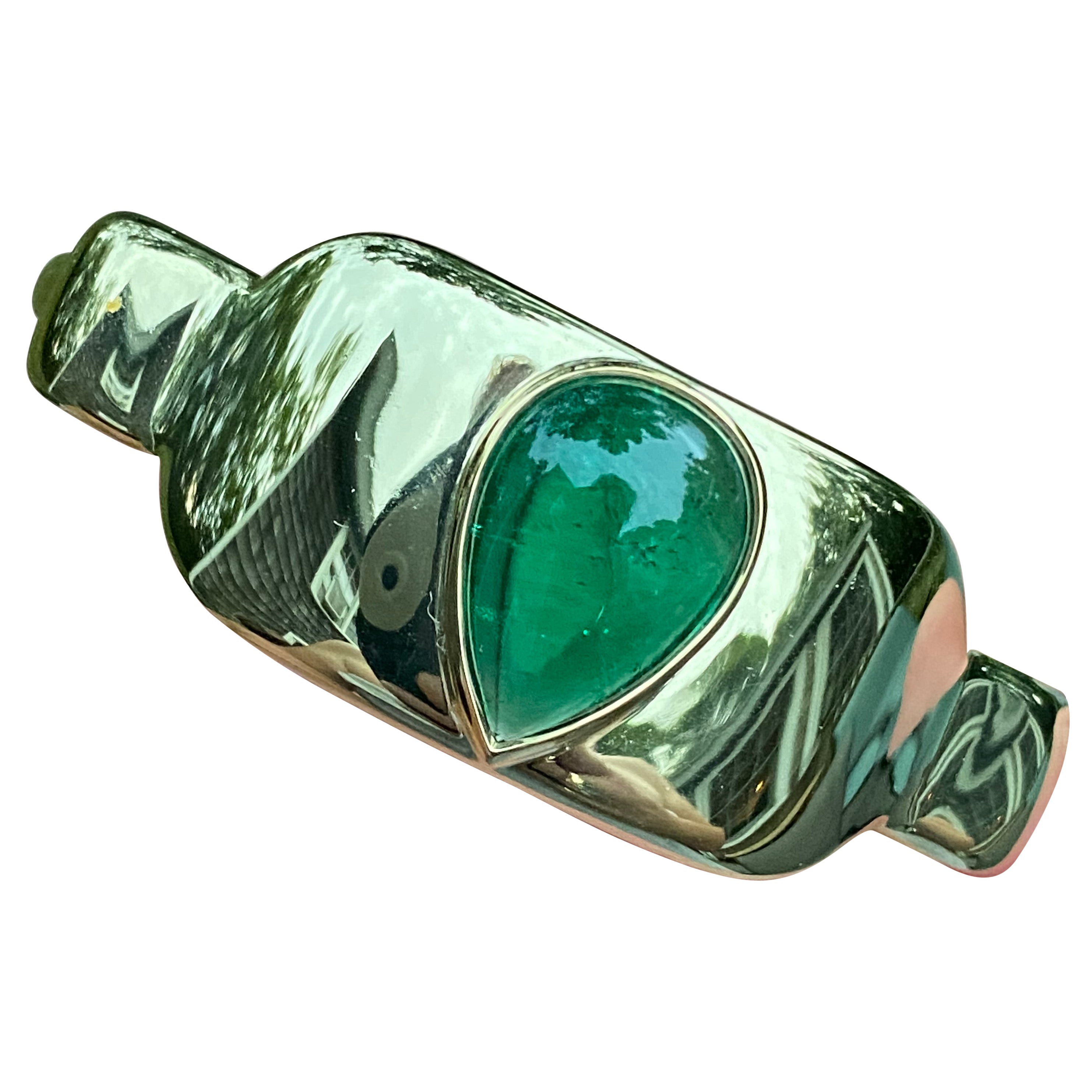 AGL Certified 8 carat Colombian Emerald and Gold Bracelet Cuff For Sale