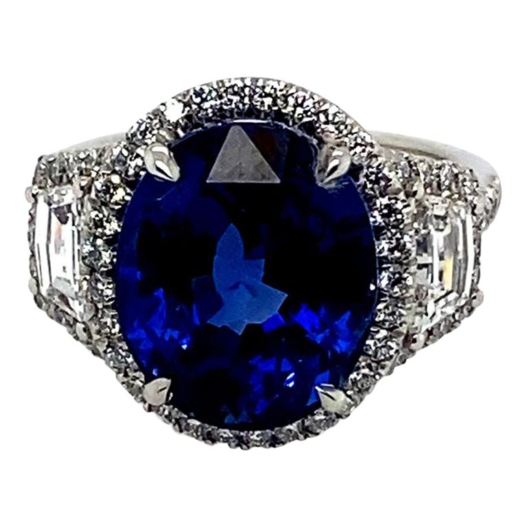 Platinum Ring with 9.56 Carat, Royal Blue Ceylon Sapphire