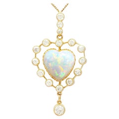 Pendentif cœur ancien en or jaune 15 carats, opale de 5,48 carats et diamants de 2,91 carats