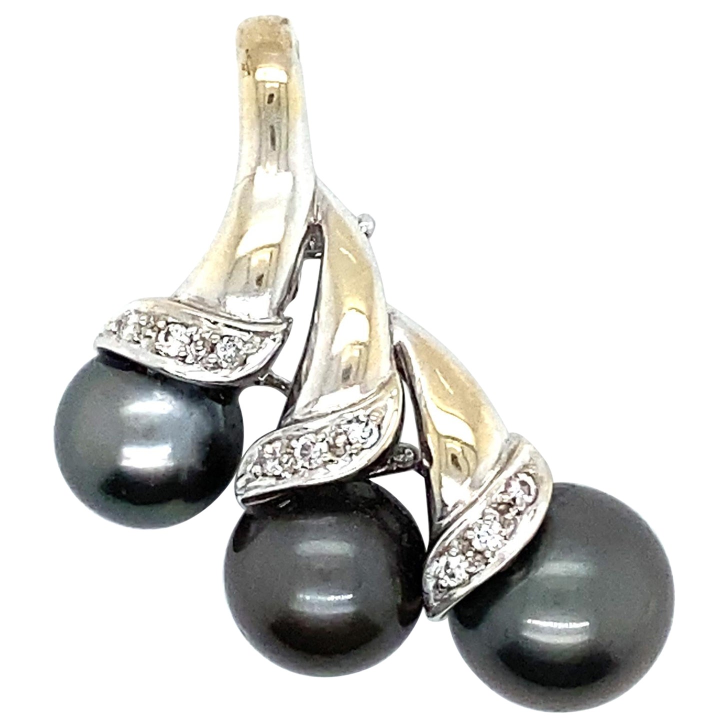 Beautiful Vintage 18K White Gold Black Pearl and Diamond Pearl Enhancer Pendant