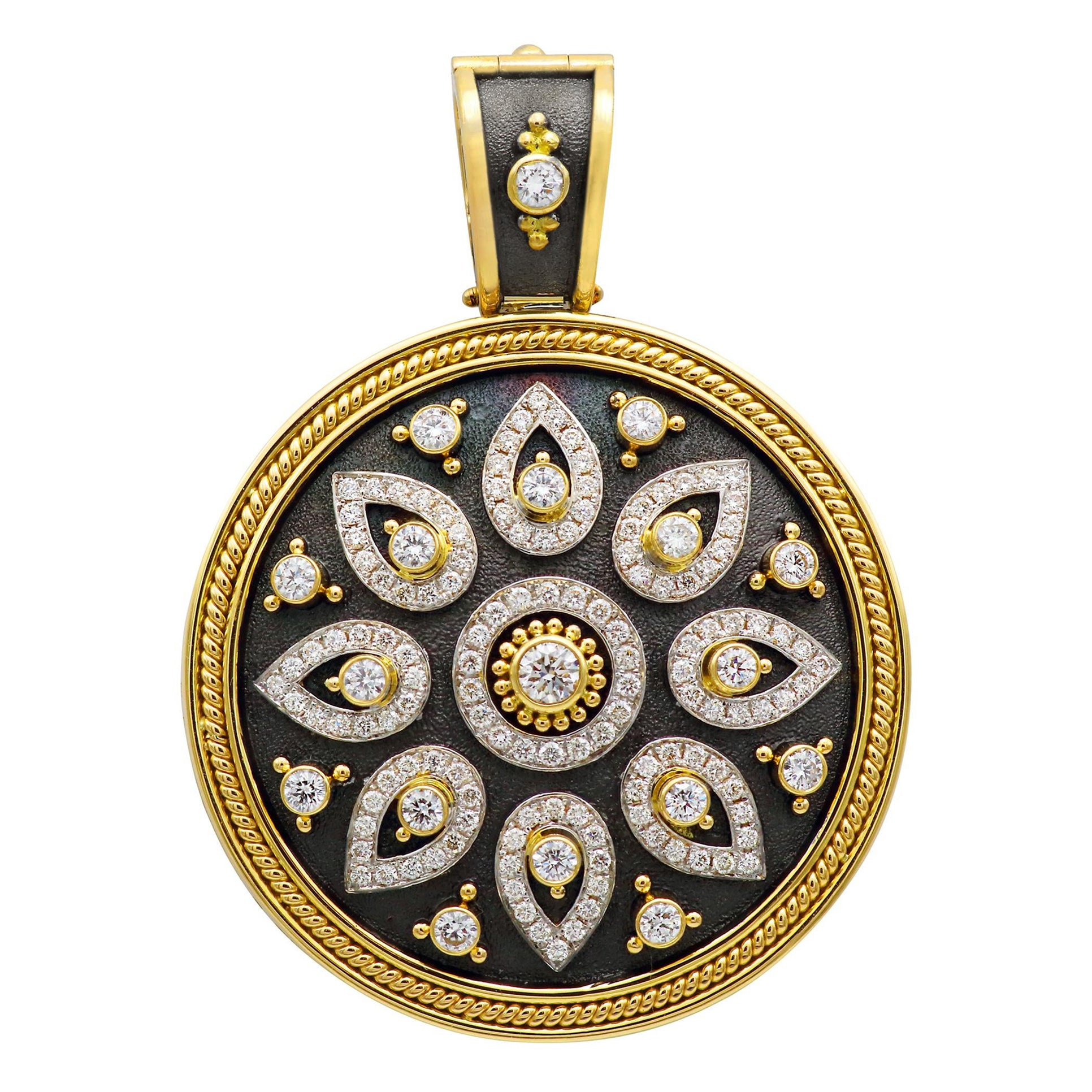 18k Gold Byzantine Pendant with Brilliant Diamonds For Sale