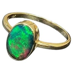 Australian Opal Ring 18 Karat Yellow Gold