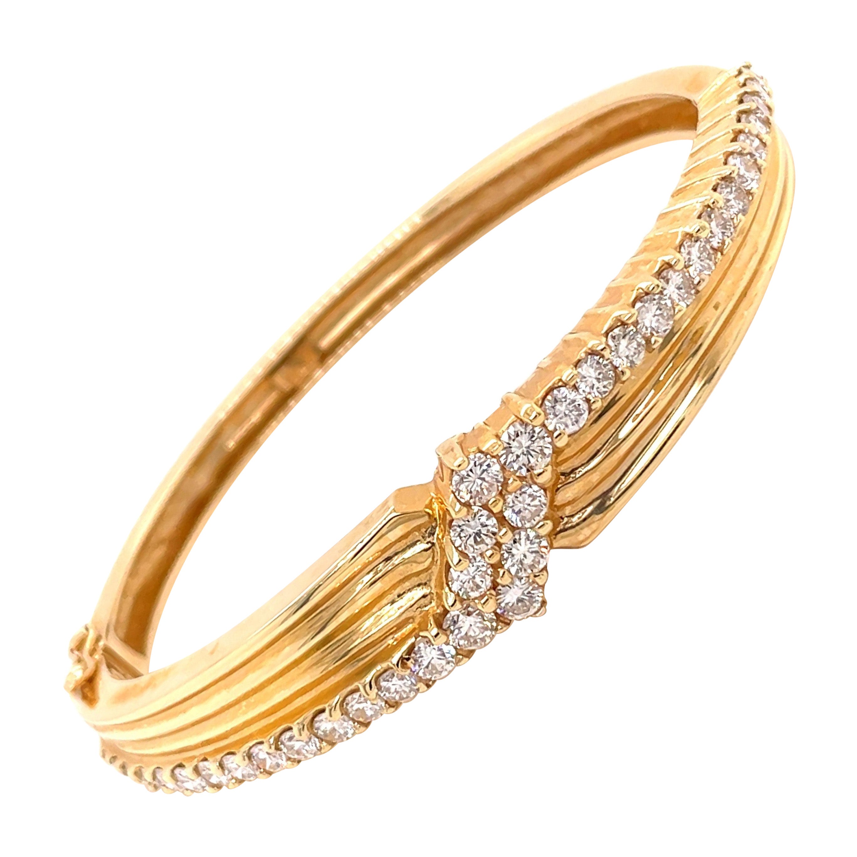 Bracelet jonc éclairé en or jaune 14 carats avec diamants de 2,50 carats