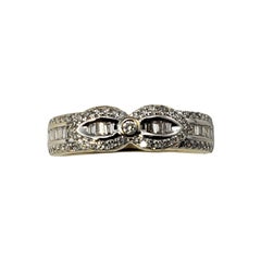 Anillo de oro amarillo de 14 quilates y diamantes