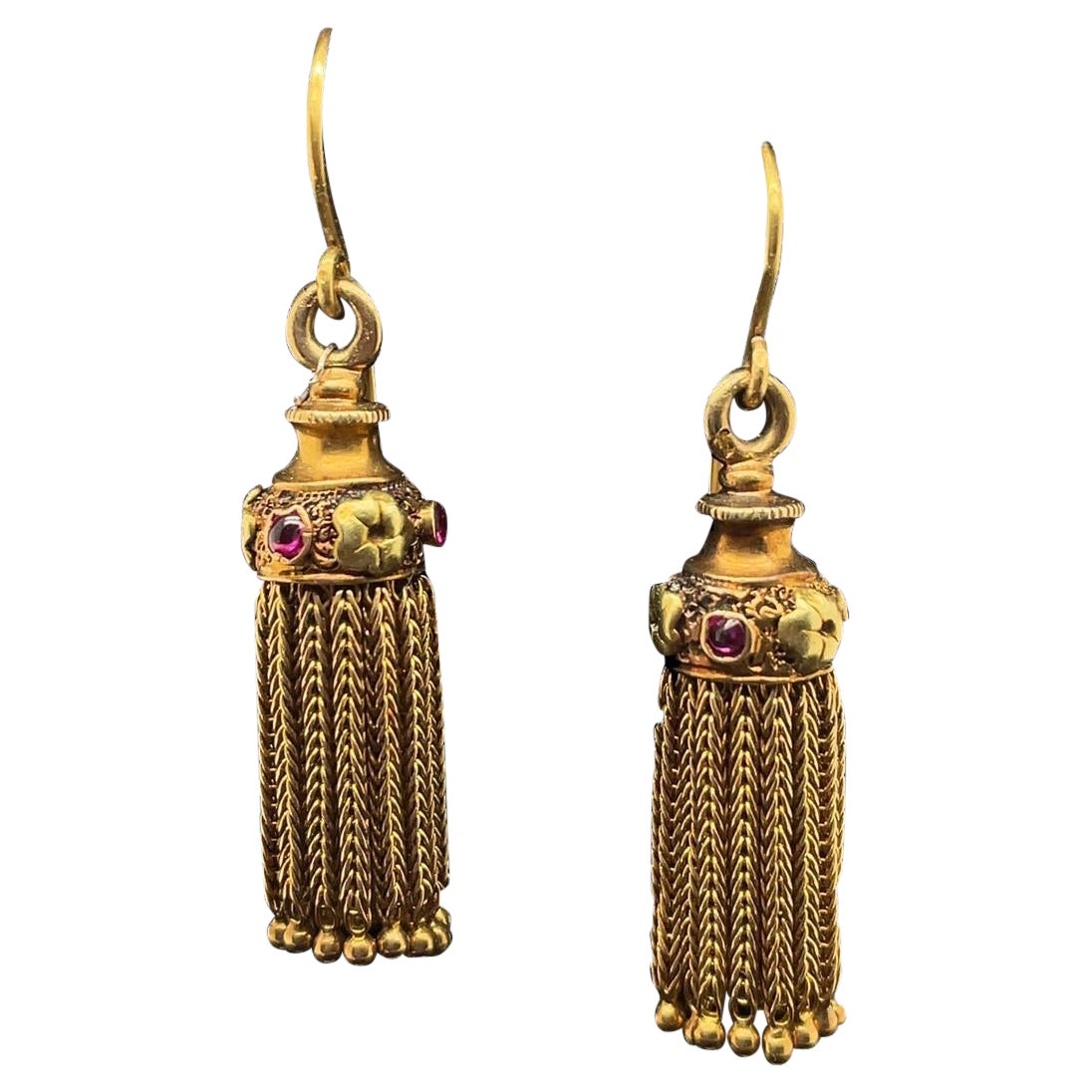 Retro Fringed Earrings with Garnets Set in 18 Karat Yellow Gold, Circa 1950