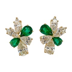 Emerald & Diamond Cluster Earring in 18K Yellow Gold