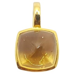Colgante de citrino engastado en oro de 18 quilates