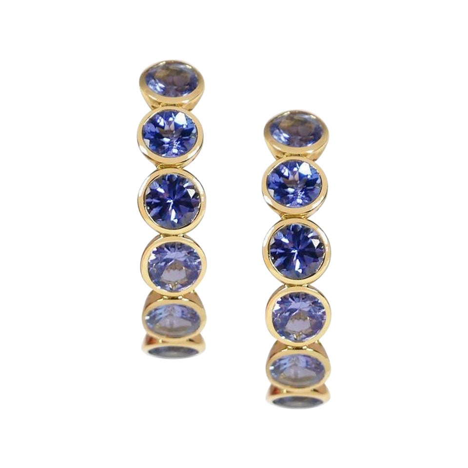 Handcrafted Eternity Hoop Earrings in Tanzanite and 18 Karat Yellow Gold For Sale