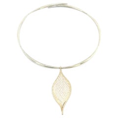 Tiffany & Co. Collier extensible en forme de feuille de maille en argent sterling