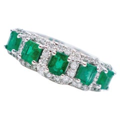 Emeralds, Diamonds, 18 Karat White Gold Modern Ring