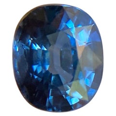 Fine pierre précieuse rare, saphir bleu royal taille coussin de 0,68 carat
