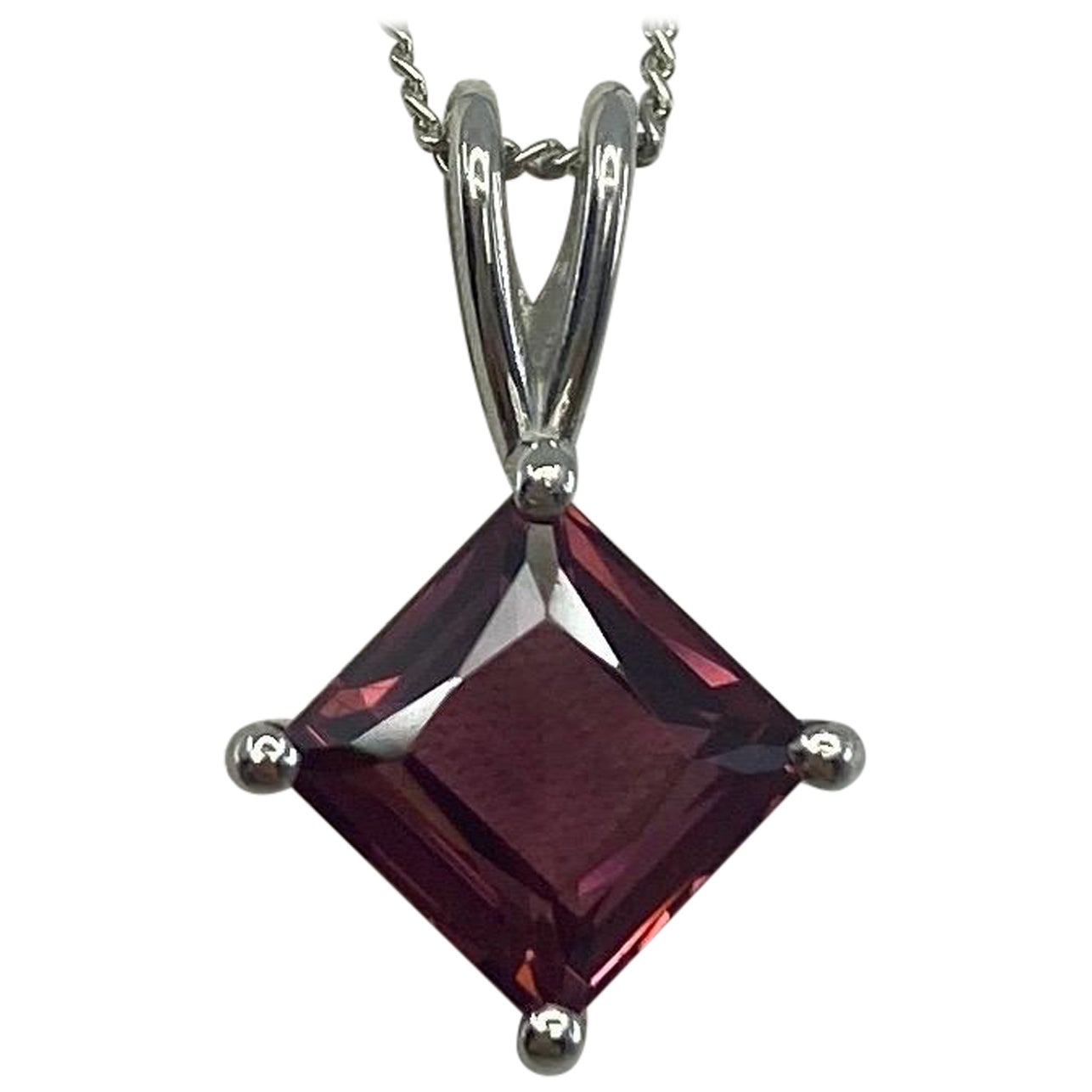 1.75 Carat Vivid Pink Purple Rhodolite Garnet 950 Platinum Pendant Necklace