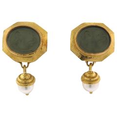 Elizabeth Locke Venetian Glass Intaglio Pearl Gold Day Night Drop Earrings 9