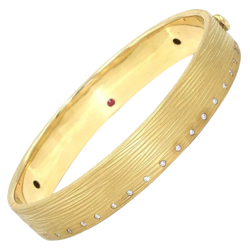 Roberto Coin Diamond Elephant Skin Bangle Bracelet in 18K Yellow Gold