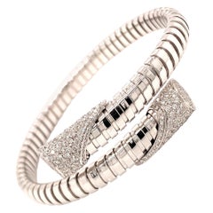 18 Karat White Gold Tubo Gas Contrarier Bracelet with Diamond Endings