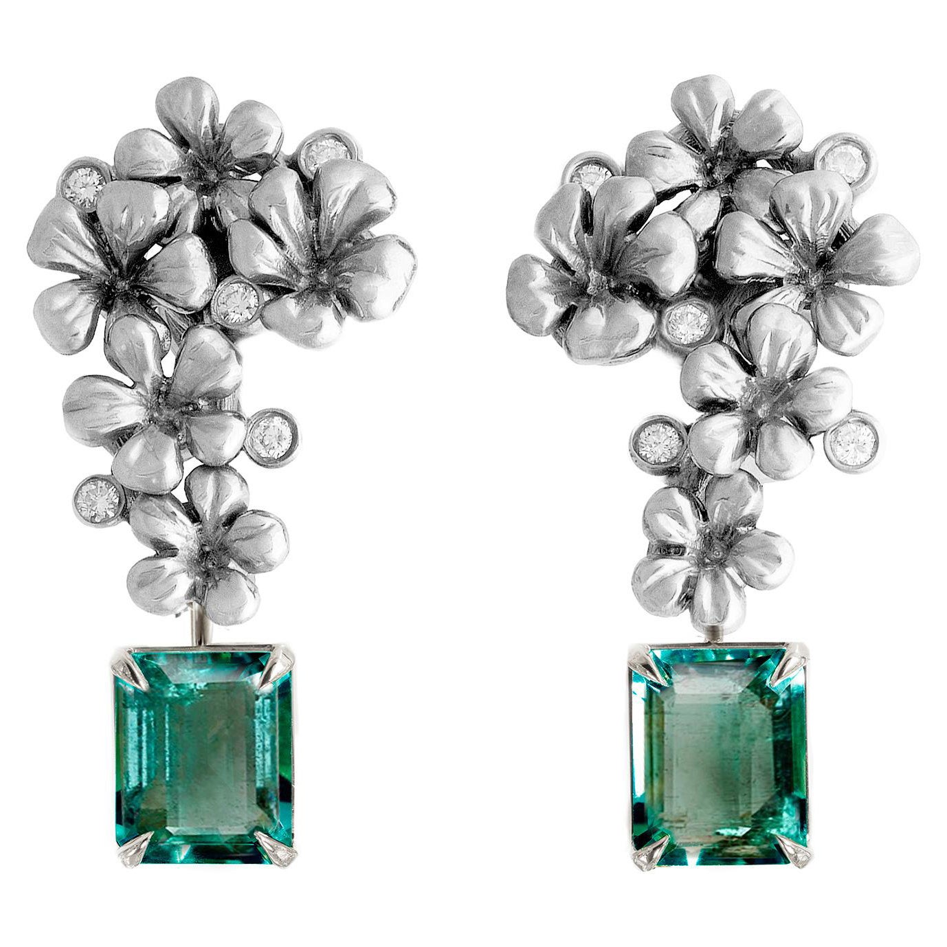 Eighteen Karat White Gold Contemporary Clip-on Earrings with Natural Emeralds For Sale