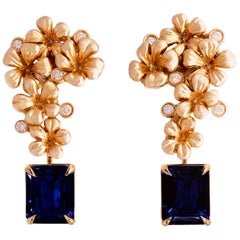 Modern Style Clip-on Earrings in Eighteen Karat Rose Gold with Natural Sapphires