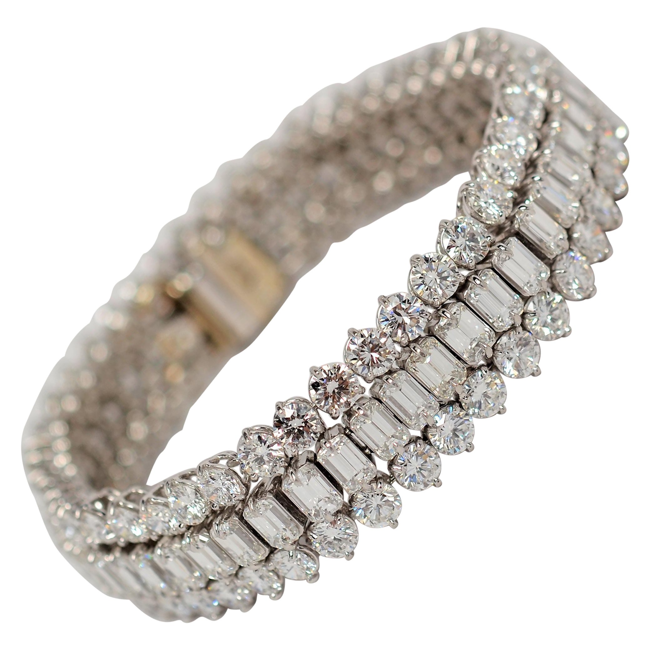 Platinum Bracelet Set with Emerald Cut & Round Brilliant Cut Diamonds, 34.50ct For Sale