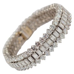 Platinum Bracelet Set with Emerald Cut & Round Brilliant Cut Diamonds, 34.50ct