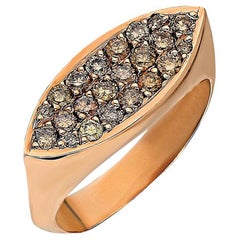 Bague marquise en or 8 carats avec diamants pavés de taille brillant