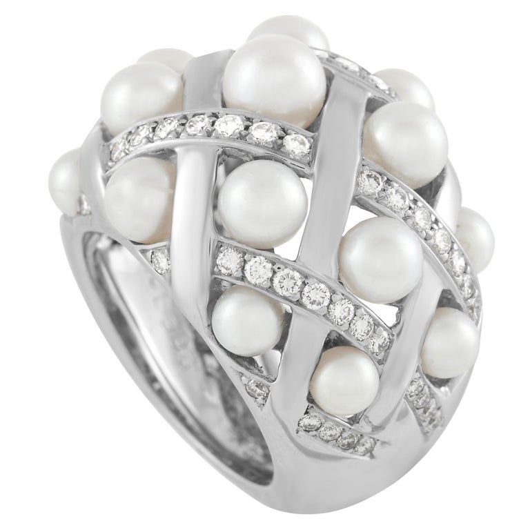 Chanel Matelasse Baroque 18K White Gold 0.75 Ct Diamond and Pearl Ring at  1stDibs | chanel matelasse ring