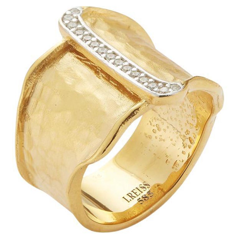 For Sale:  Hand-Crafted 14 Karat Yellow Gold Cigar Ring