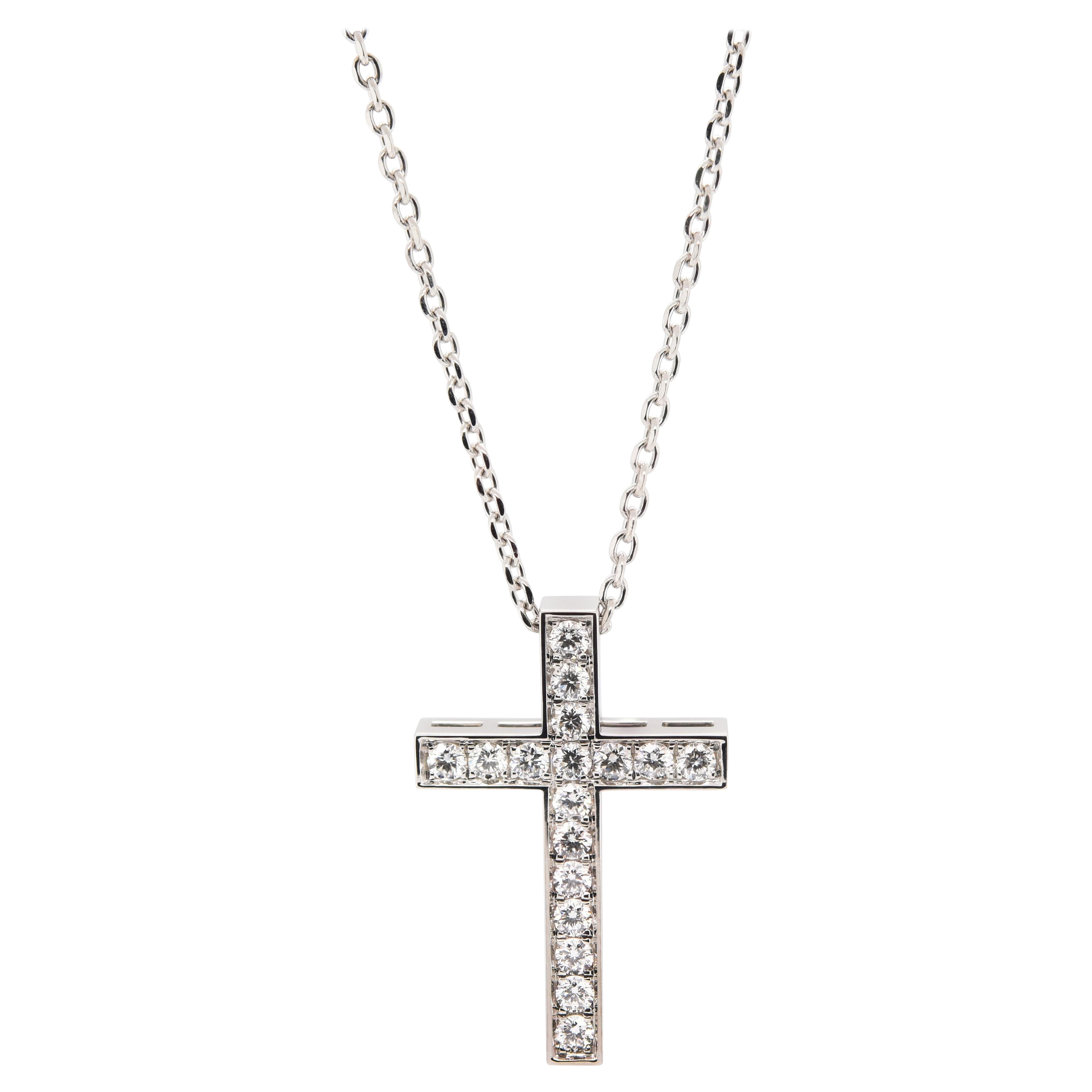 Diamond Cross Pendant in Platinum For Sale