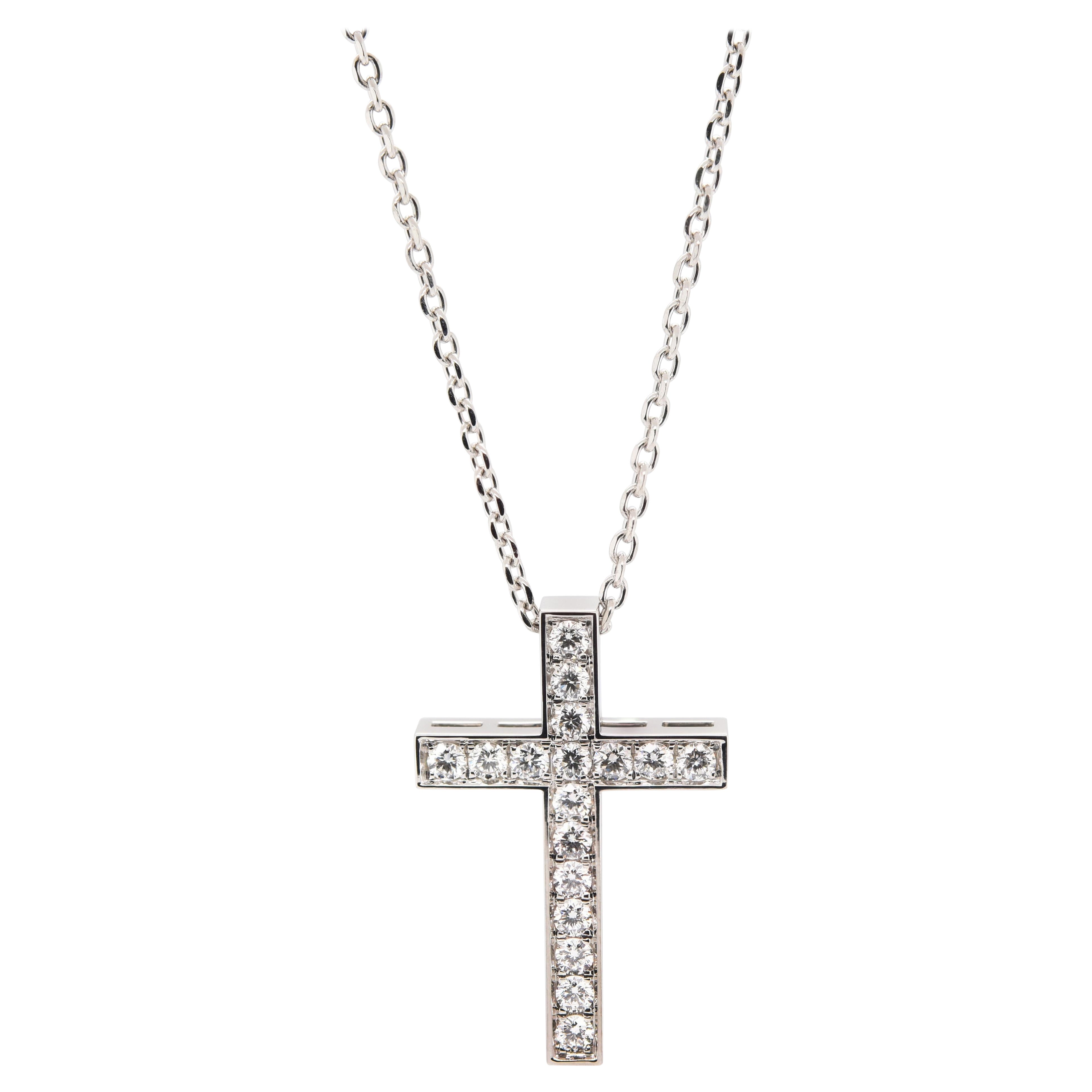 diamond gold platinum Cross Pendant For Sale at 1stDibs