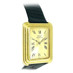 Piaget Montre en or massif 18 carats avec boîtier à gradins, c. 1980