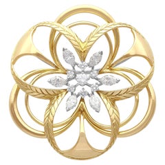 Retro 2.15 Carat Diamond and Yellow Gold Brooch