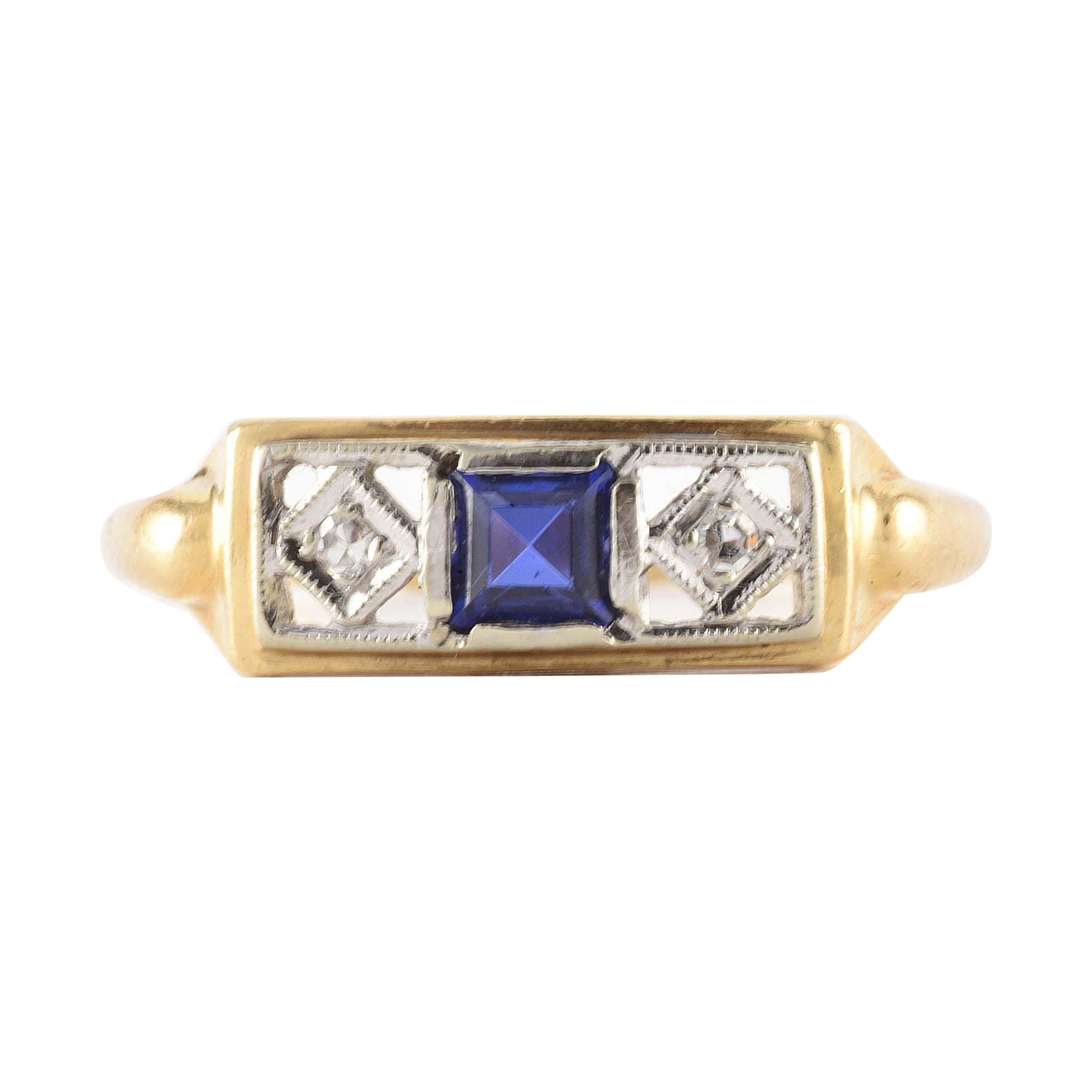 Antiker Ring mit natürlichem blauem Saphir und Diamant im Angebot