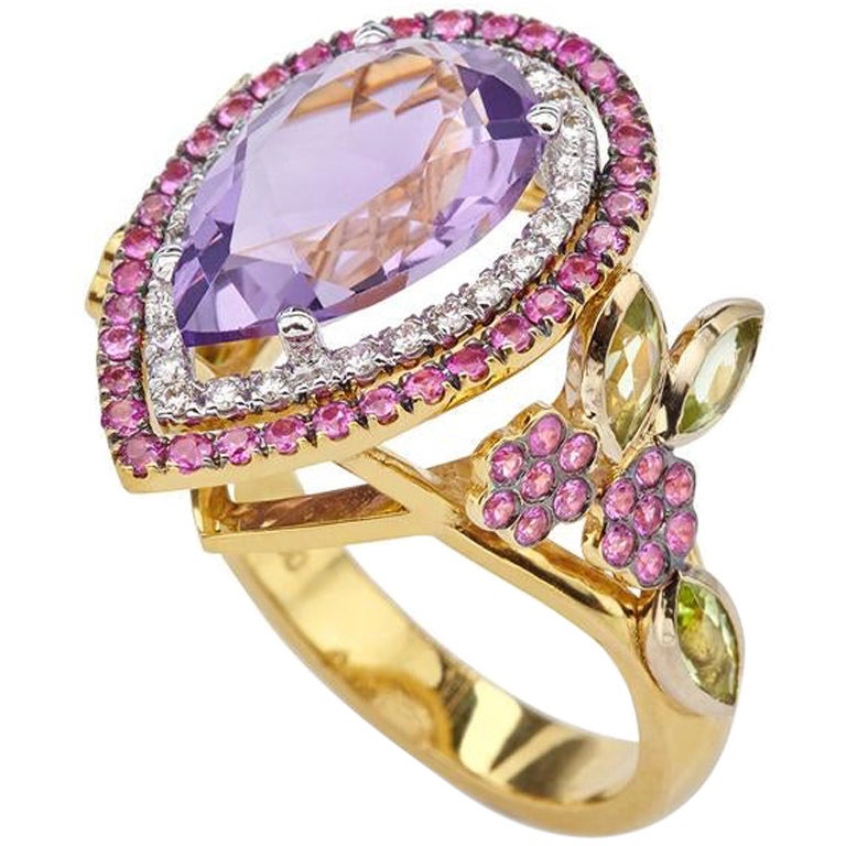 Bague en or 18 carats colorée à fleurs en forme de poire en améthyste, rubis, péridots et diamants